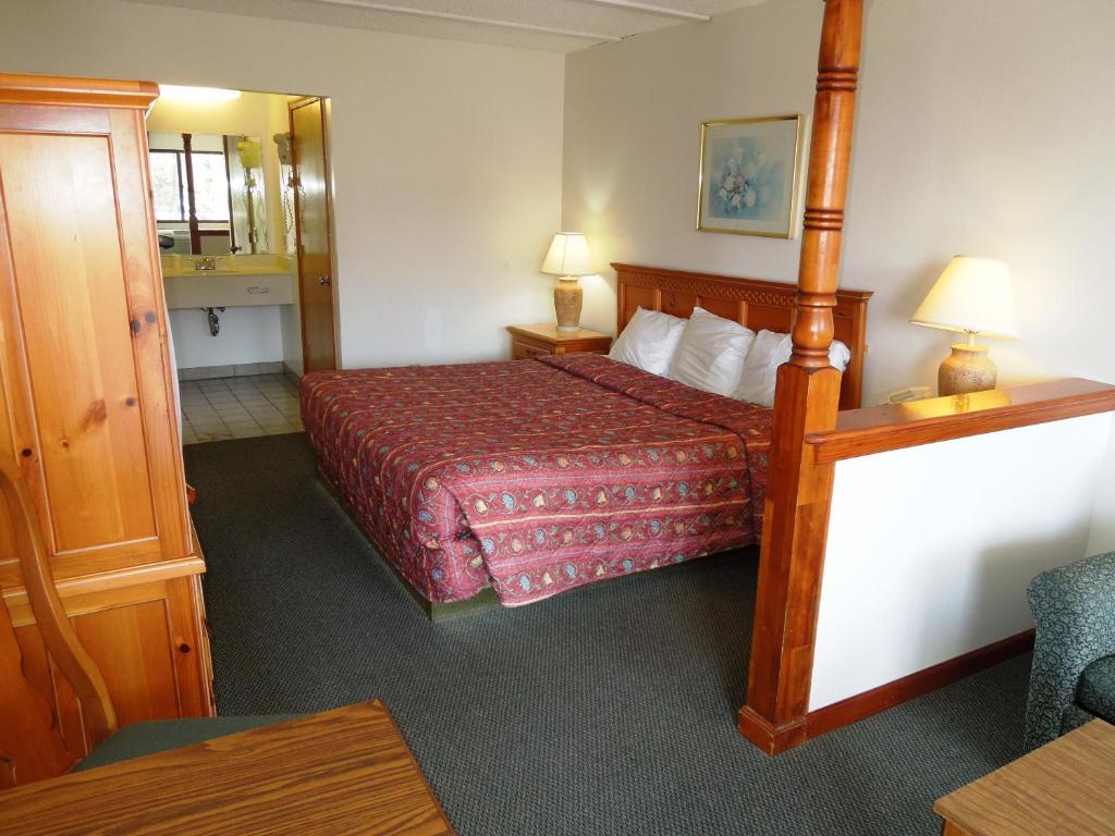 Executive Lodge Absecon Room photo